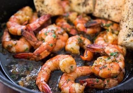 Espaguetis con gambas al ajillo