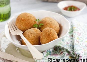Arancini de mozzarella y jamón serrano